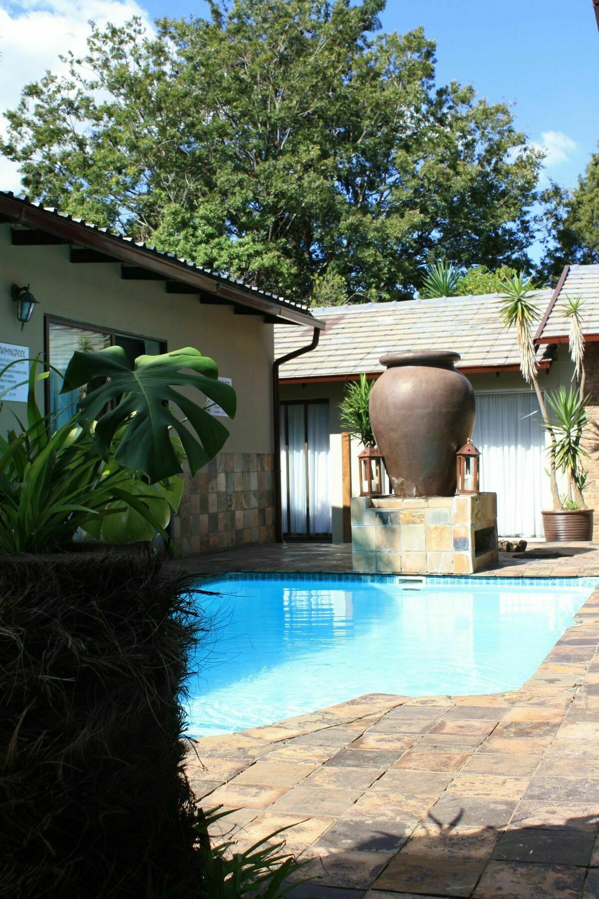 African Dreams Lodge Kempton Park Exterior photo